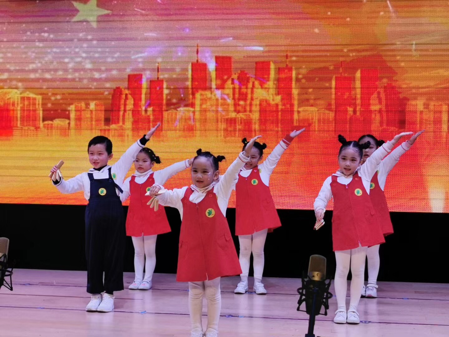 图片2.jpg 图片2.jpg