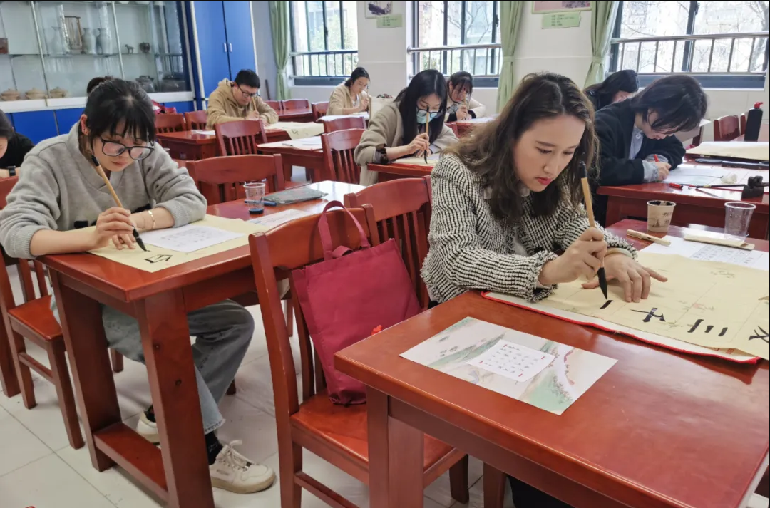 QQ浏览器截图20240323211112.png QQ浏览器截图20240323211112.png