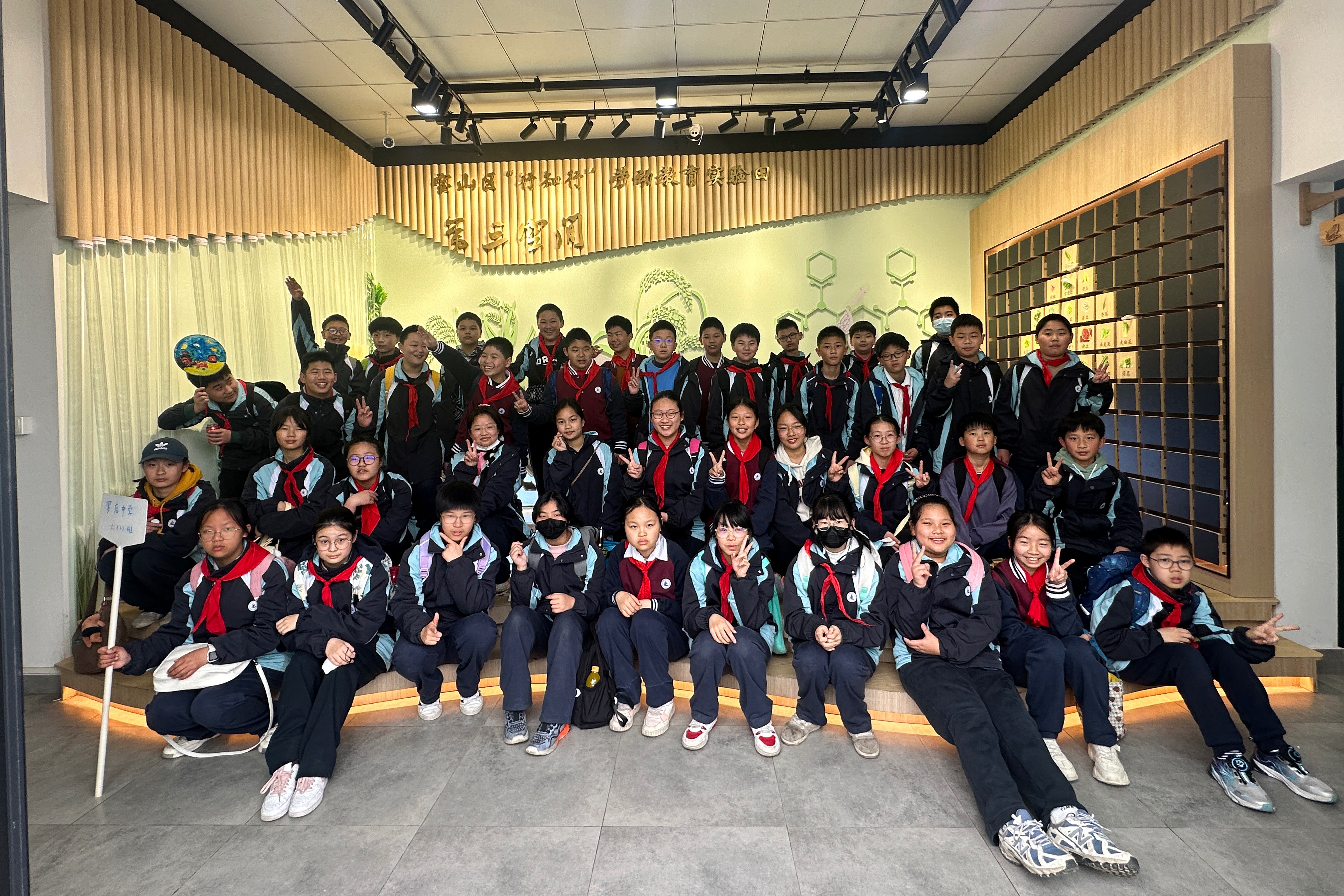 b30c2c3dac84369041e719c6a4ccc62.jpg b30c2c3dac84369041e719c6a4ccc62.jpg