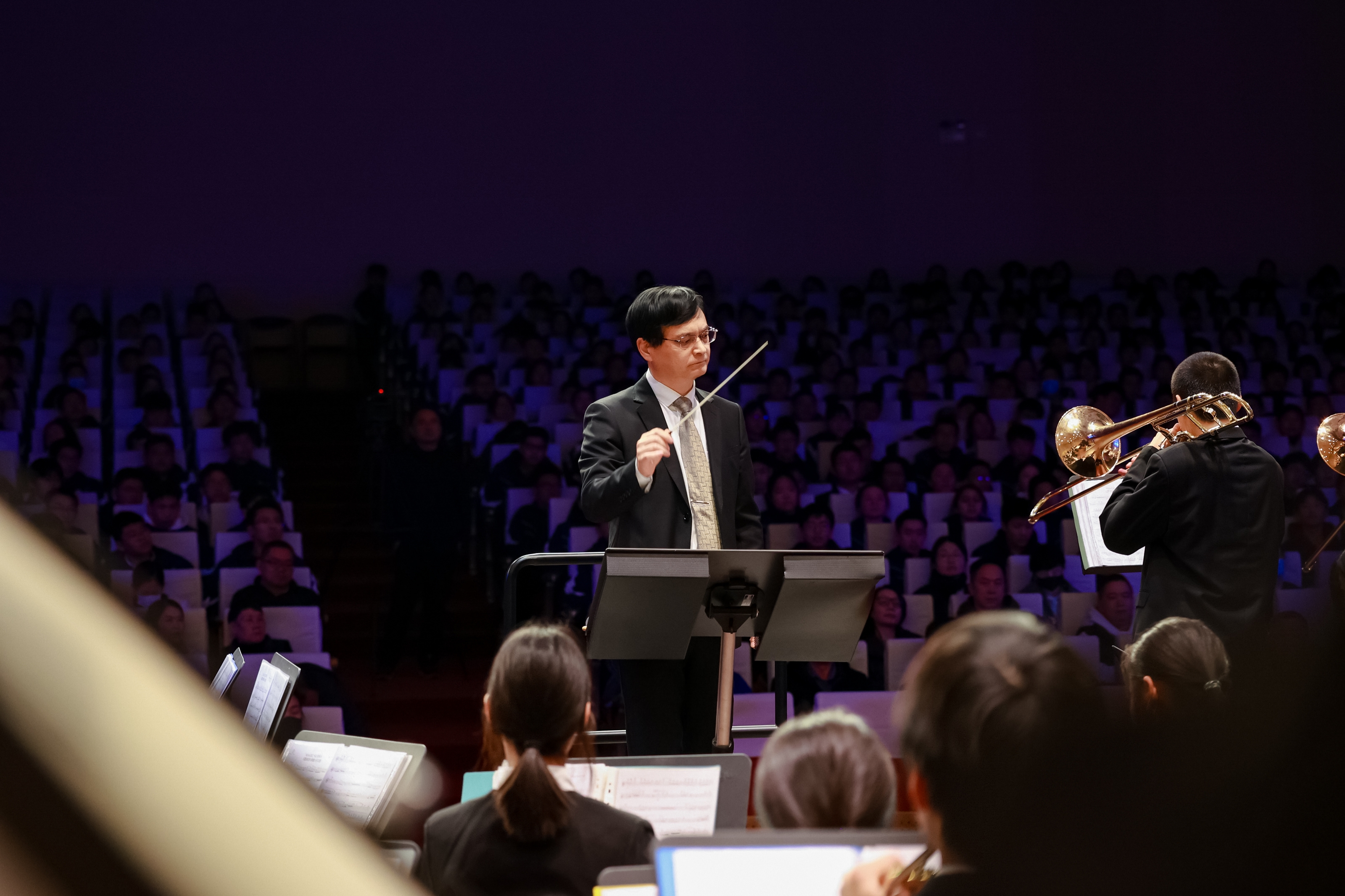 指挥:周宝良.jpg 指挥:周宝良.jpg