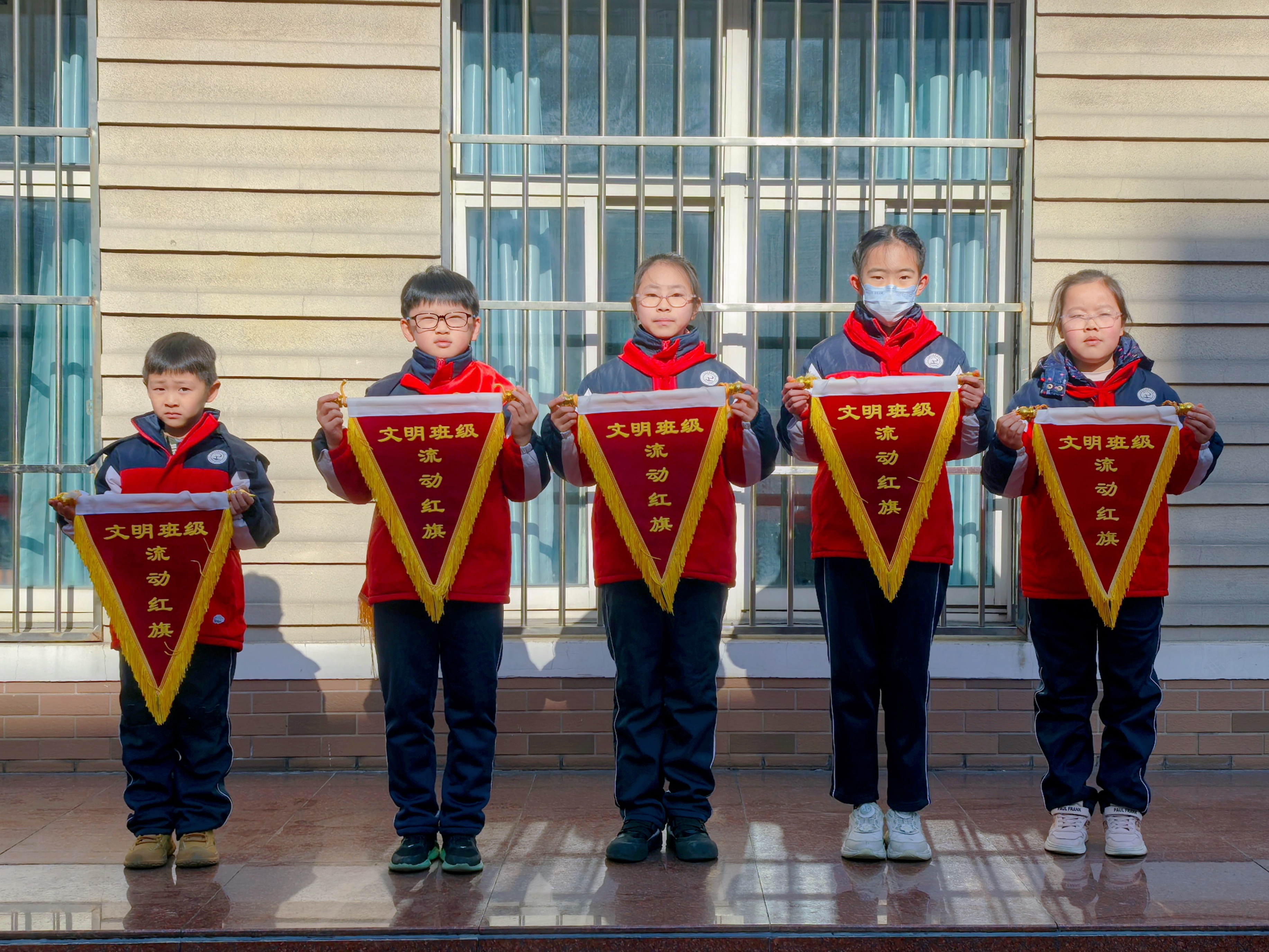 集体领奖照片.jpg 集体领奖照片.jpg