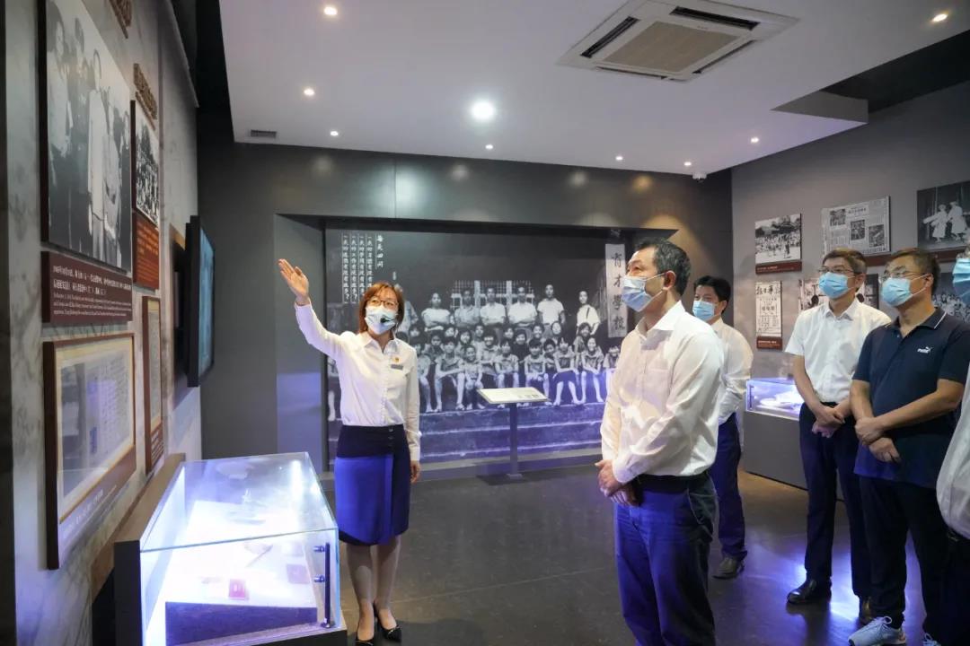 区委书记陈杰与宝教人共度教师节