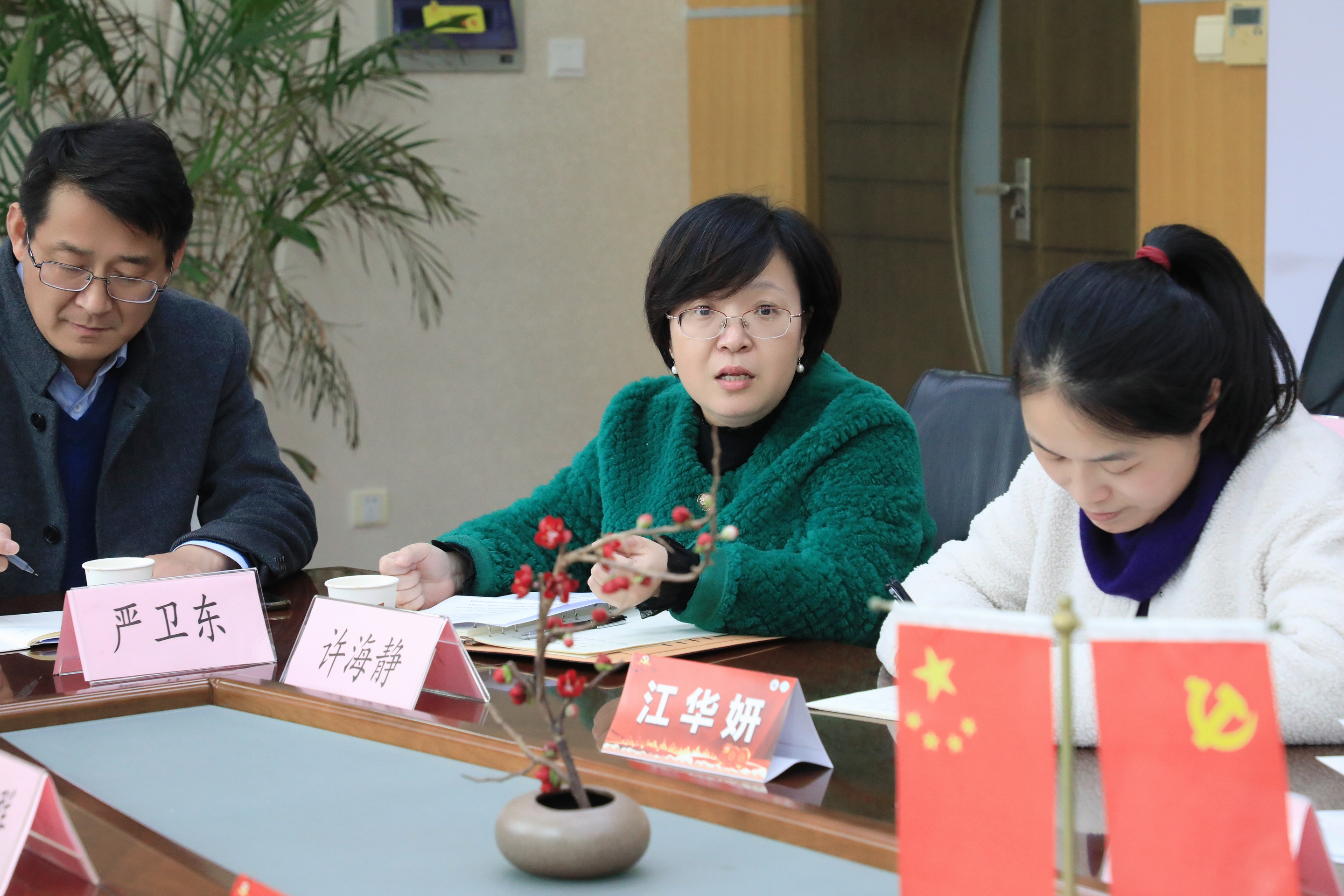 许校长讲到.JPG