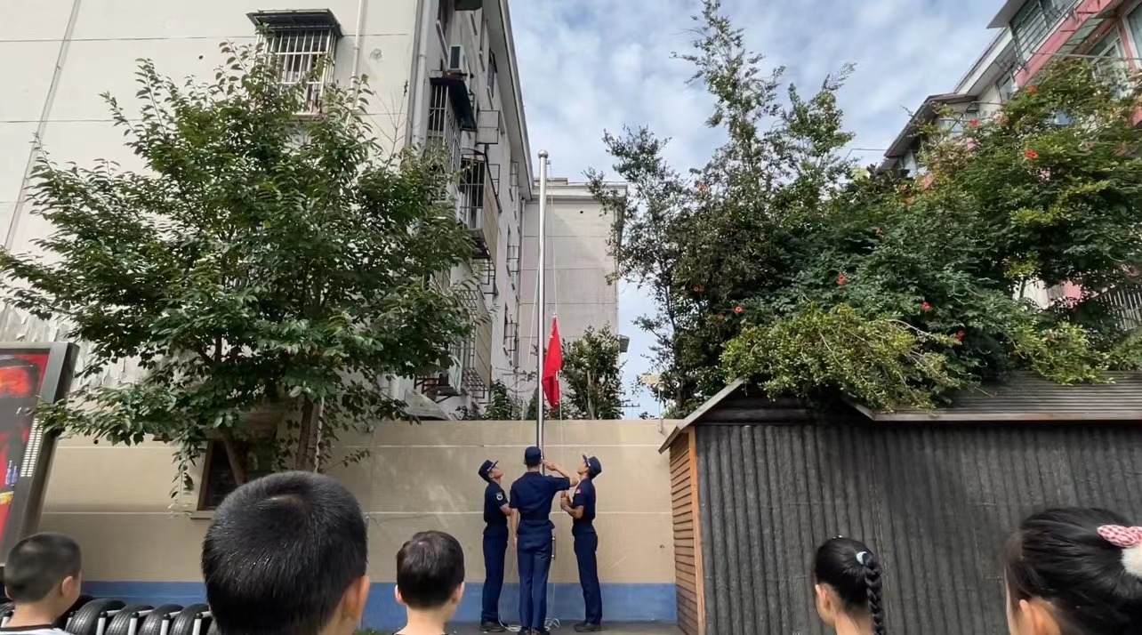 升旗.jpg
