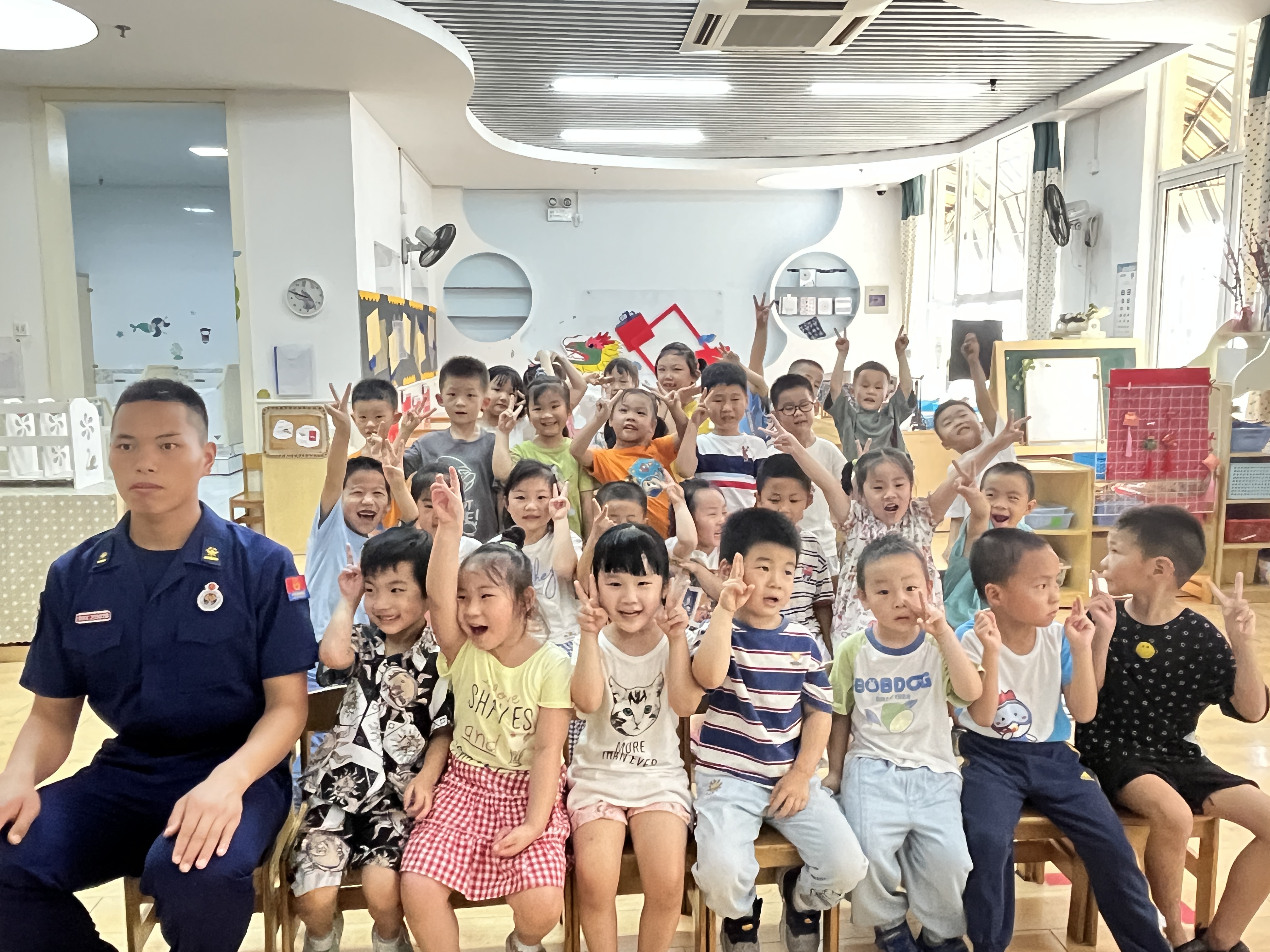 合影2.jpg