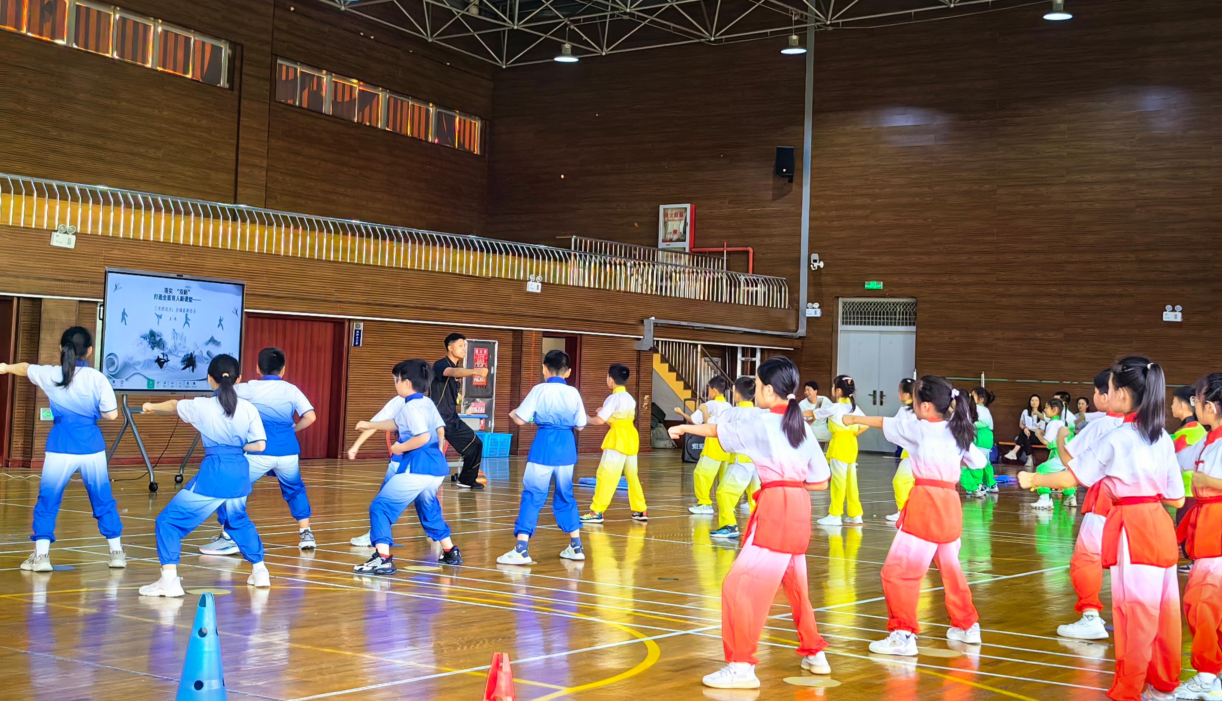 14073620heug.jpg