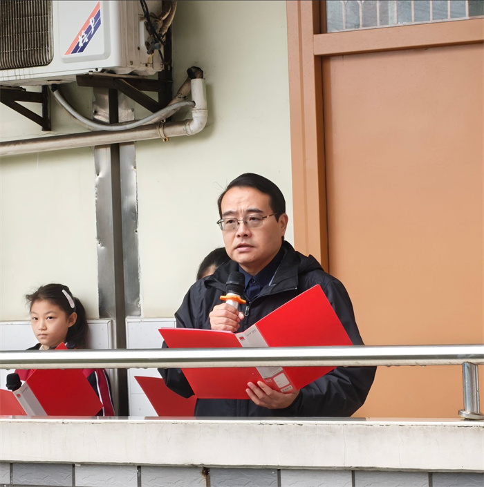 校长发言.jpg